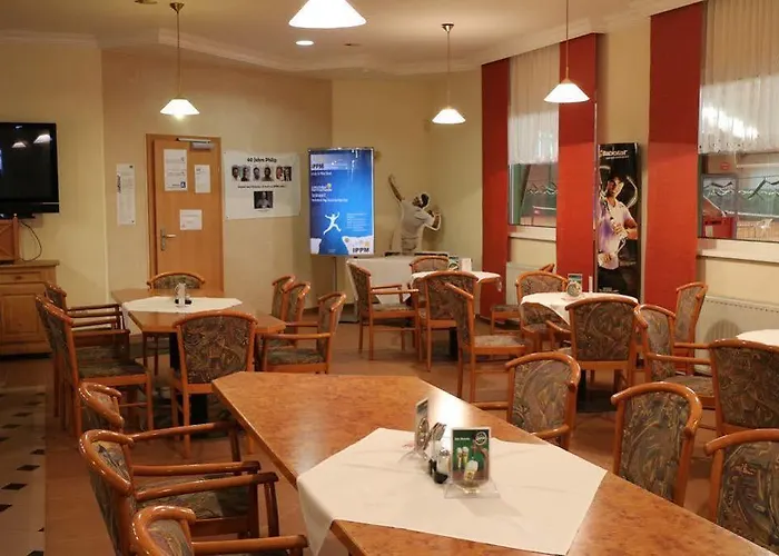 Rauchkuchl Centercourt Hotel 3*