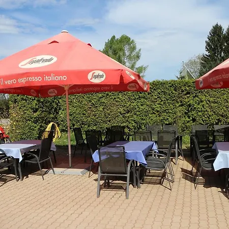 Rauchkuchl Centercourt Hotel 3*