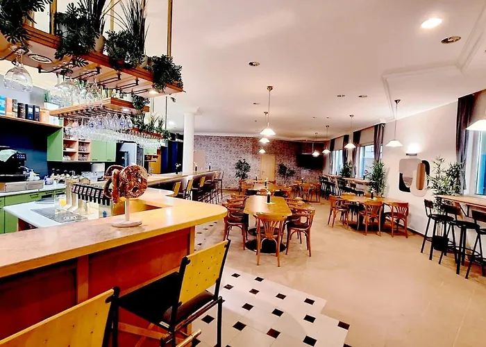 Rauchkuchl Centercourt Hotel 3*